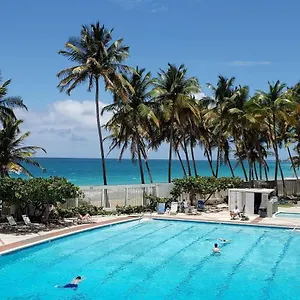 Kasa Brisa Marina - 1 Bed 1 Bath For 2 Ocean View Balcony Beachfront Pool Apartment San Juan